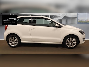 Used Volkswagen Polo 2011 for sale - 76244888: Photo 2