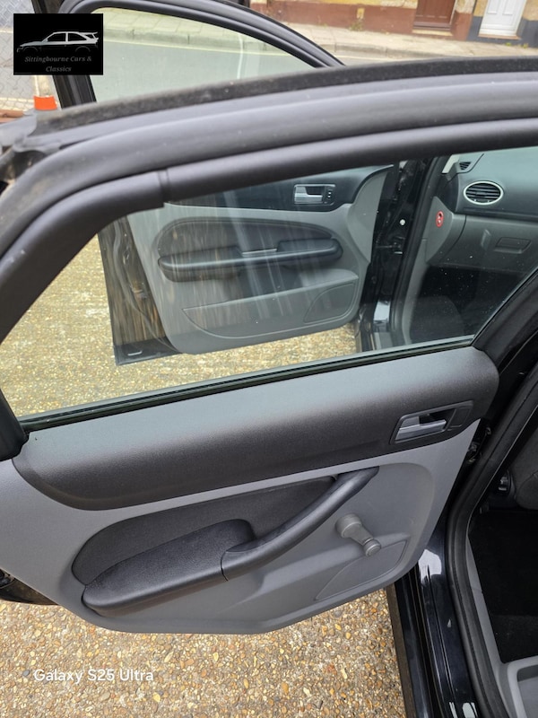 Used Ford Focus 2009 for sale - 76319690: Photo 14