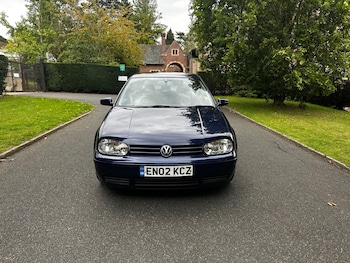 Used Volkswagen Golf 2002 for sale - 76133118: Photo
