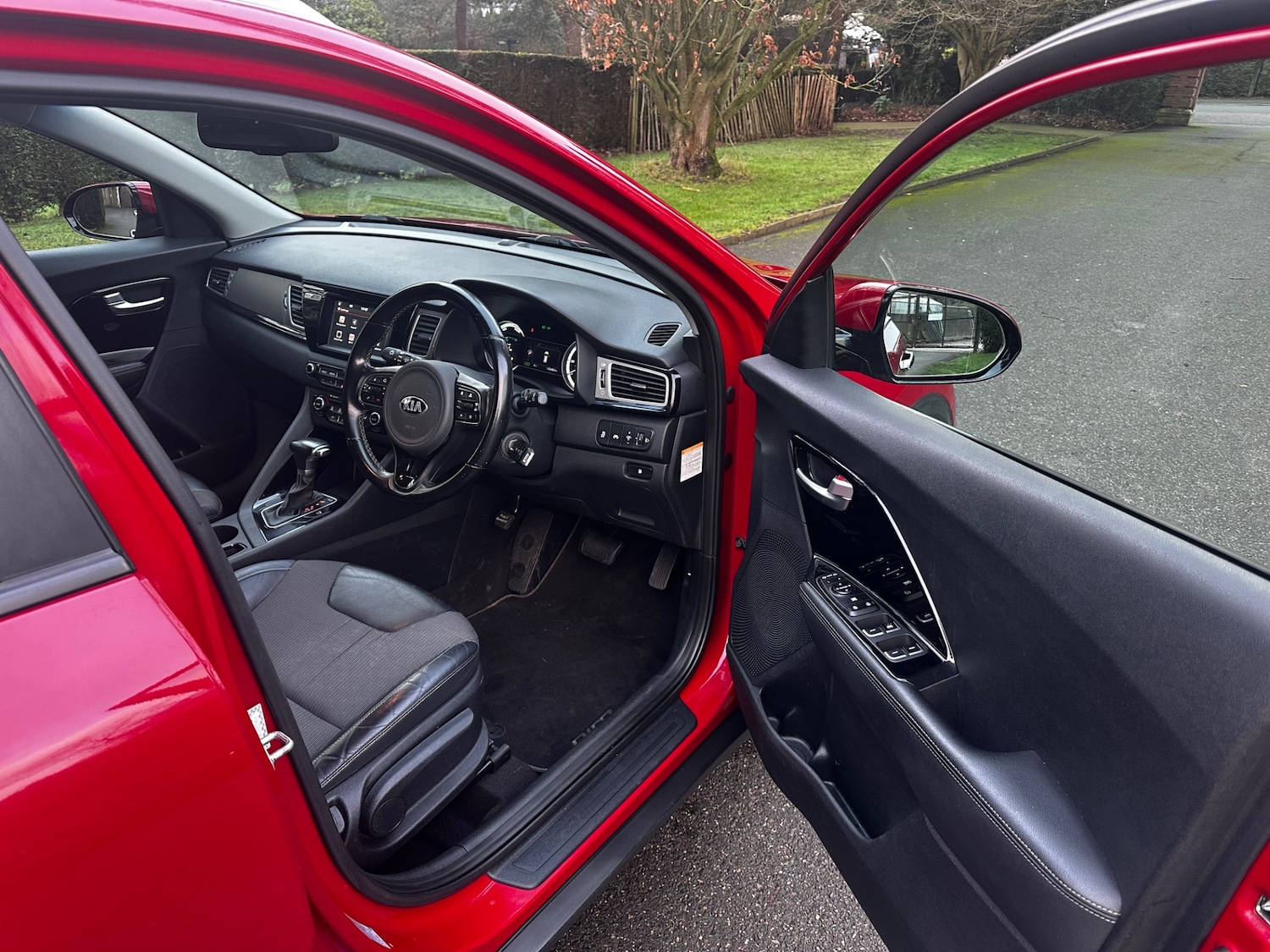 Used Kia Niro 2017 for sale - 77438813: Photo 9