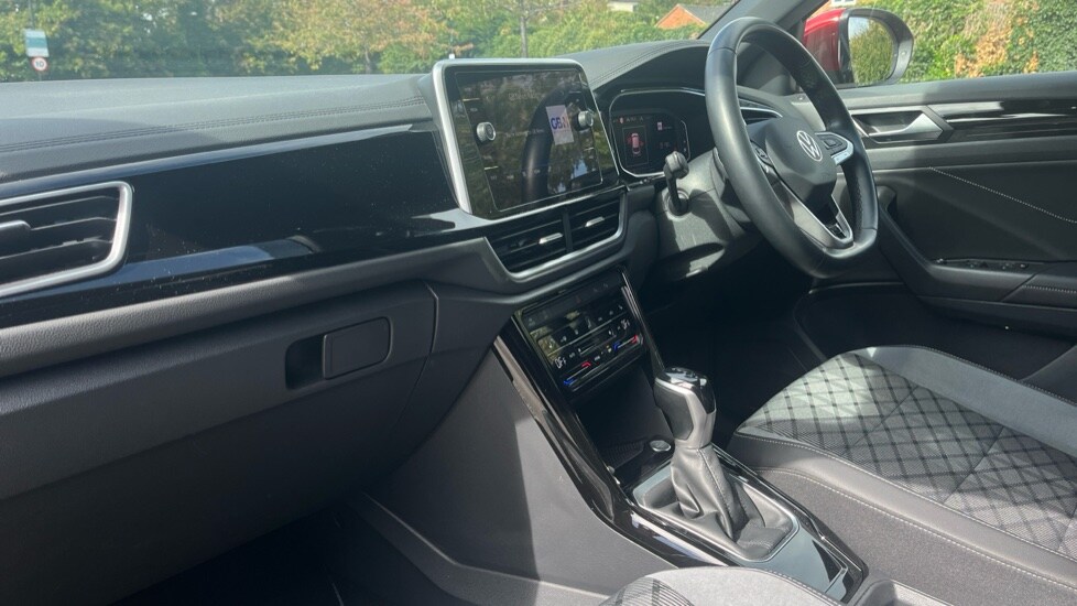 Used Volkswagen T-Roc 2023 for sale - 75967179: Photo 10