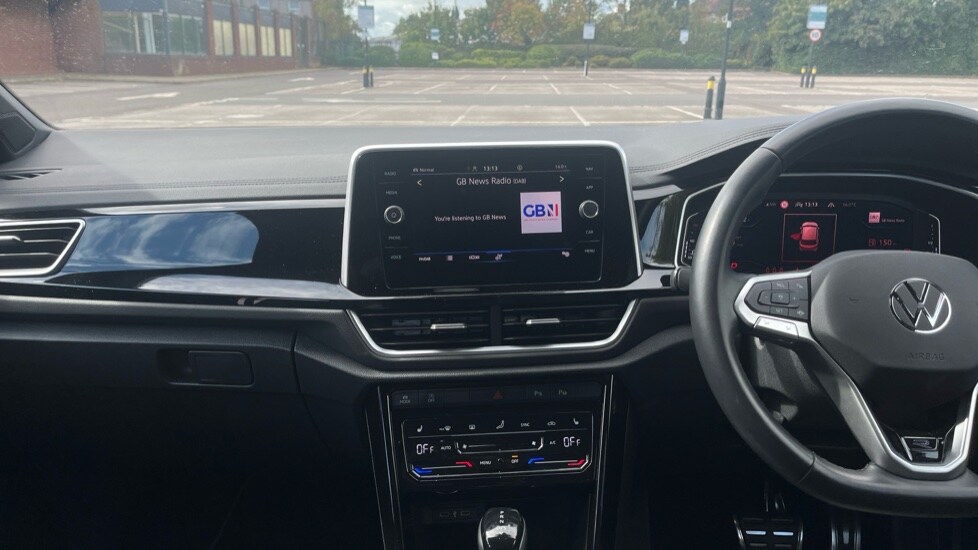 Used Volkswagen T-Roc 2023 for sale - 75967179: Photo 12