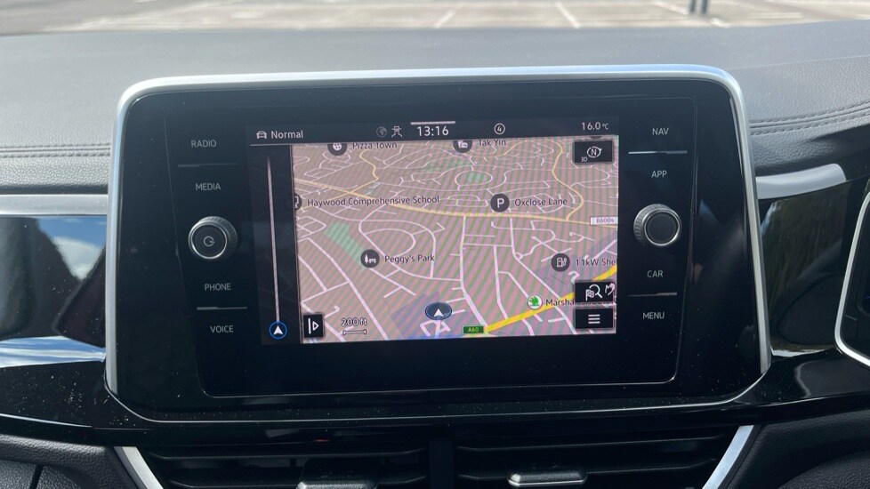 Used Volkswagen T-Roc 2023 for sale - 75967179: Photo 29