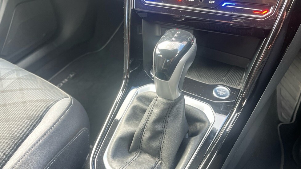 Used Volkswagen T-Roc 2023 for sale - 75967179: Photo 30