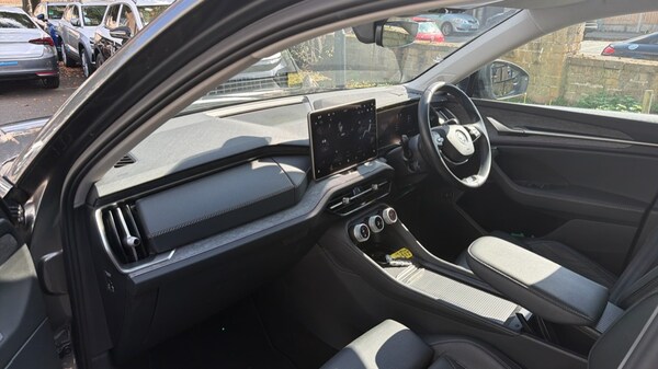 Used Skoda Kodiaq 2024 for sale - 76092123: Photo 2