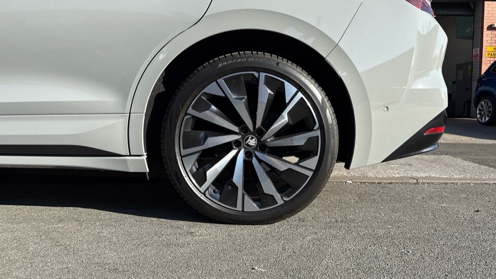 Used Skoda Enyaq 2025 for sale - 76178053: Photo 20