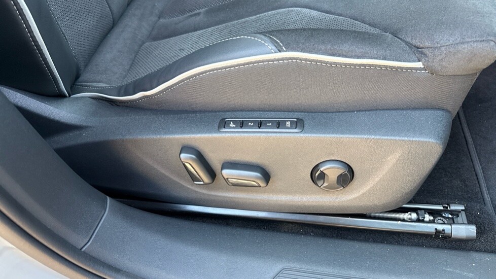 Used Skoda Enyaq 2025 for sale - 76178053: Photo 35