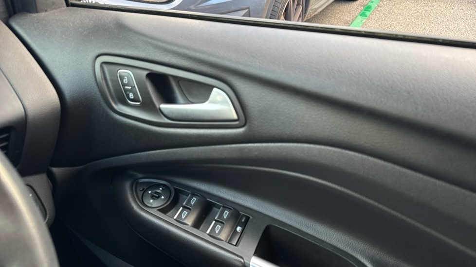 Used Ford Kuga 2018 for sale - 76660745: Photo 29