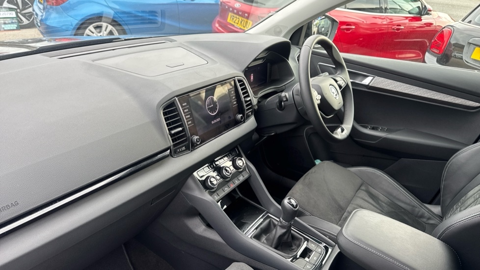 Used Skoda Karoq 2024 for sale - 76668246: Photo 2