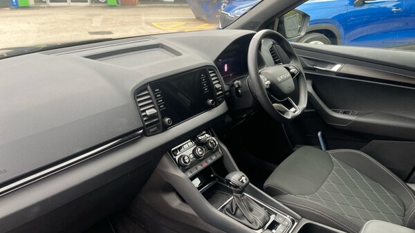 Used Skoda Karoq 2025 for sale - 76217205: Photo 2