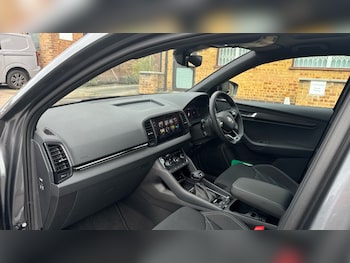 Used Skoda Karoq 2024 for sale - 76023185: Photo 2