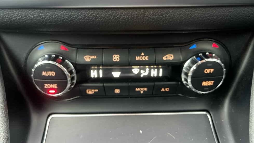 Used Mercedes-Benz GLA 2018 for sale - 76640129: Photo 31