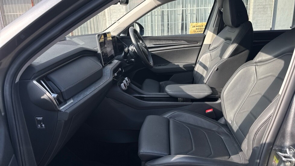 Vehicle 28