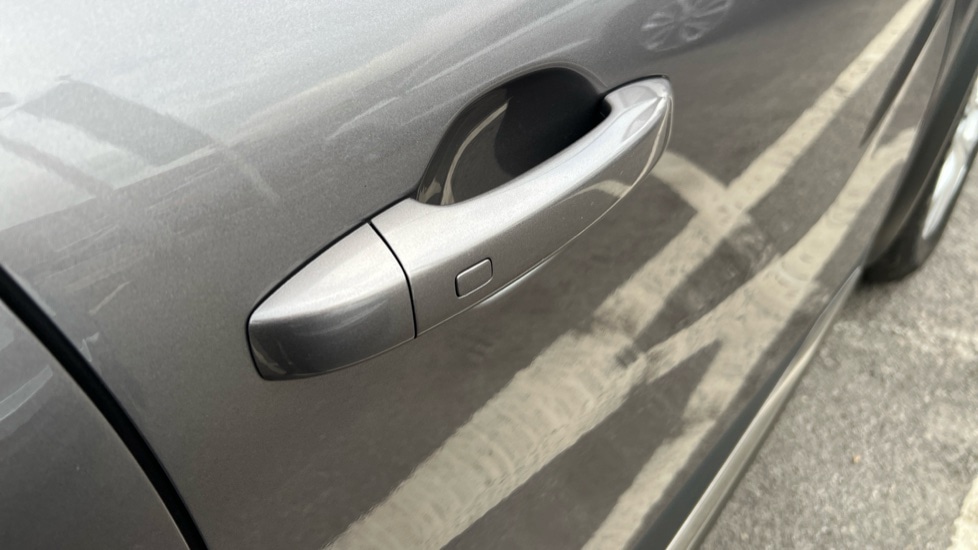 Used Renault Captur 2020 for sale - 76507476: Photo 28