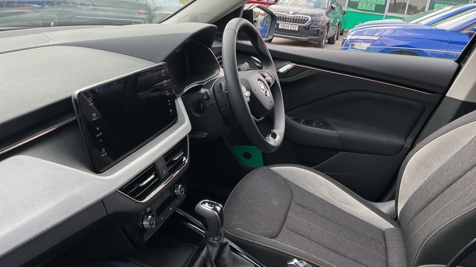 Used Skoda Kamiq 2024 for sale - 76773409: Photo 2