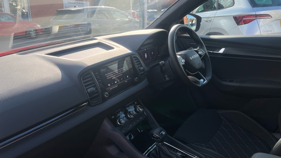 Used Skoda Karoq 2025 for sale - 76229149: Photo 2