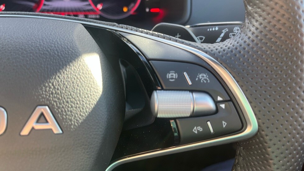 Used Skoda Karoq 2025 for sale - 76229149: Photo 33