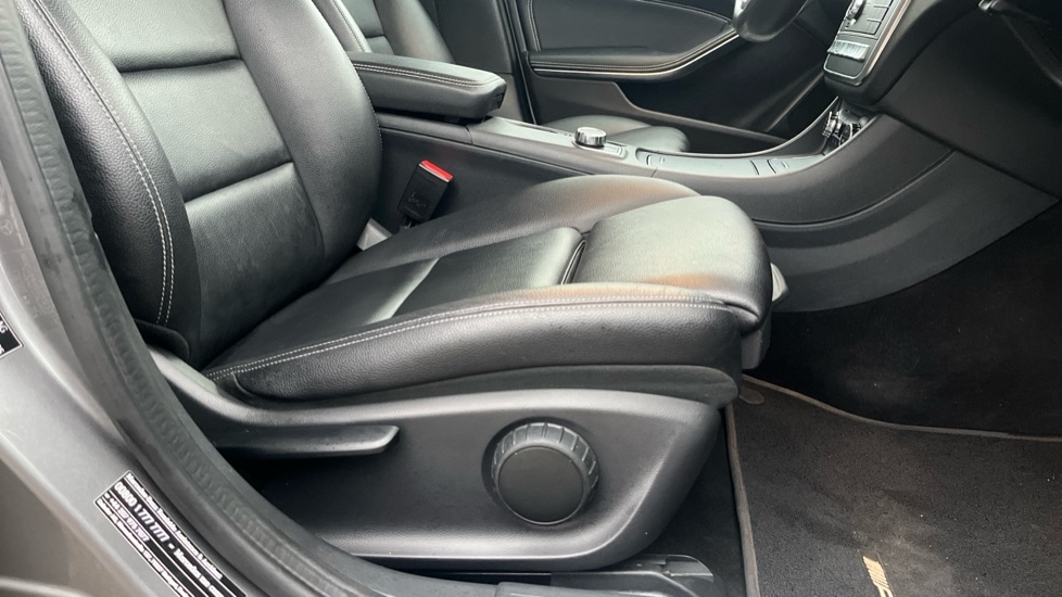 Used Mercedes-Benz GLA 2018 for sale - 76575258: Photo 30