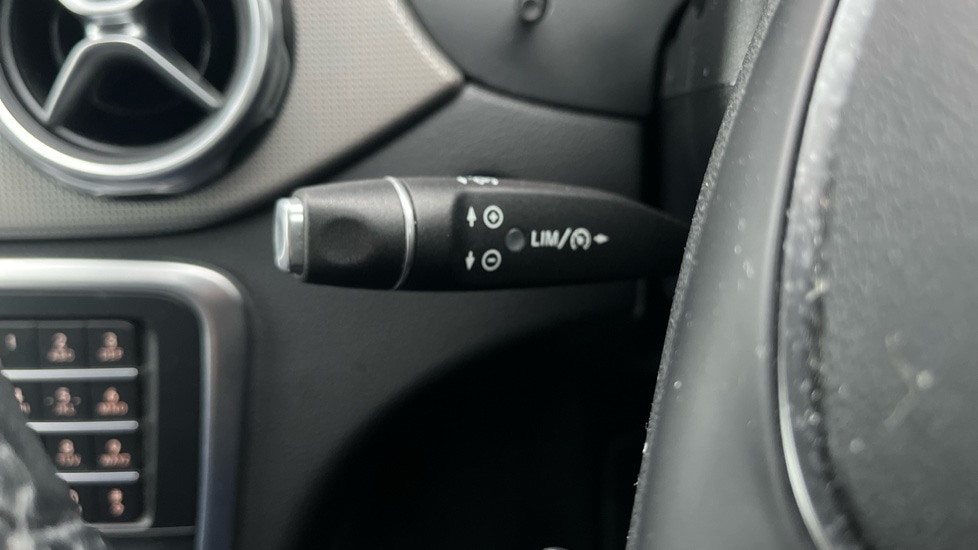 Used Mercedes-Benz GLA 2018 for sale - 76575258: Photo 37