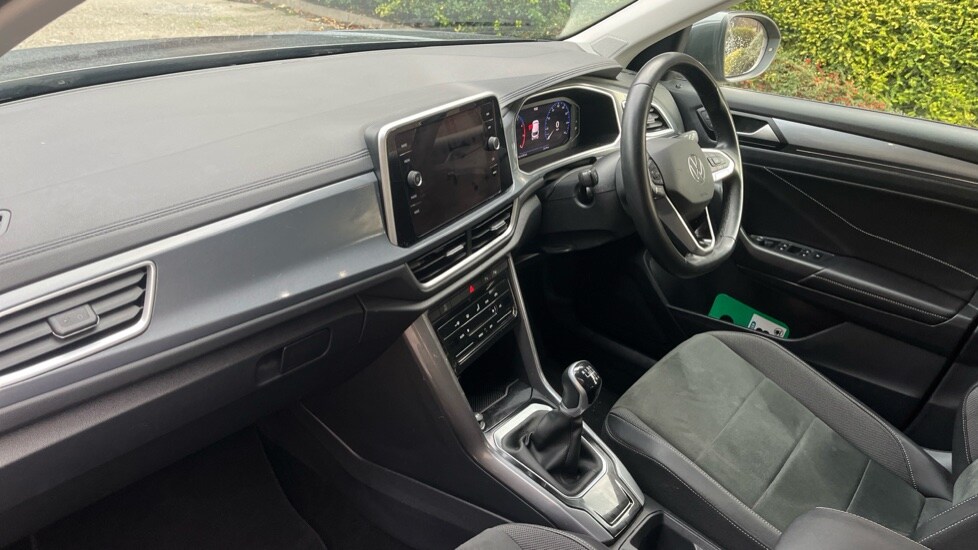 Used Volkswagen T-Roc 2023 for sale - 76575221: Photo 10