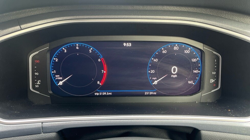 Used Volkswagen T-Roc 2023 for sale - 76575221: Photo 13