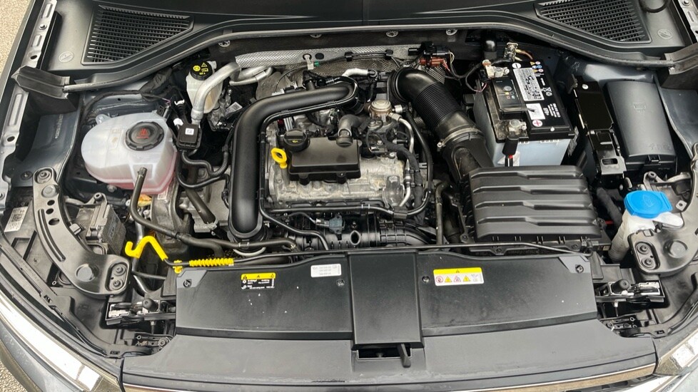 Used Volkswagen T-Roc 2023 for sale - 76575221: Photo 16