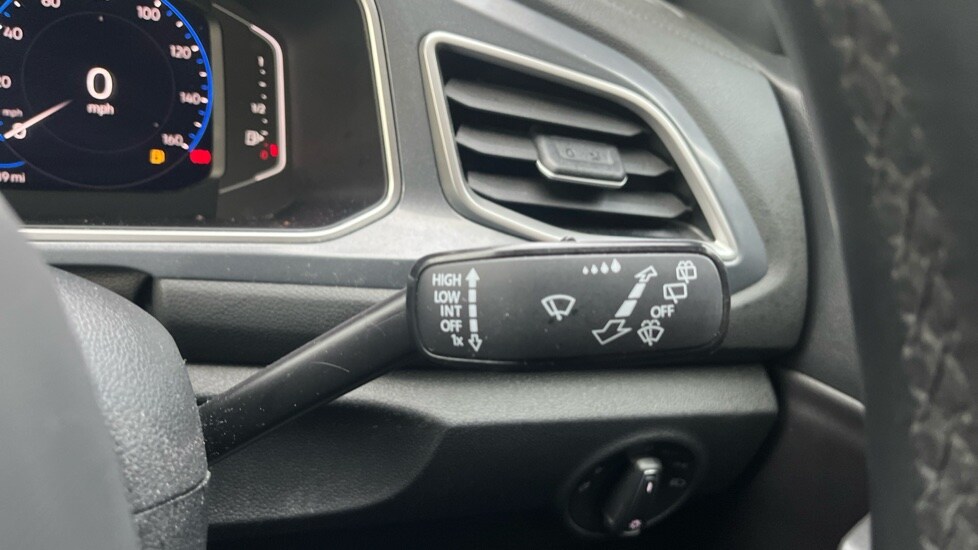 Used Volkswagen T-Roc 2023 for sale - 76575221: Photo 26