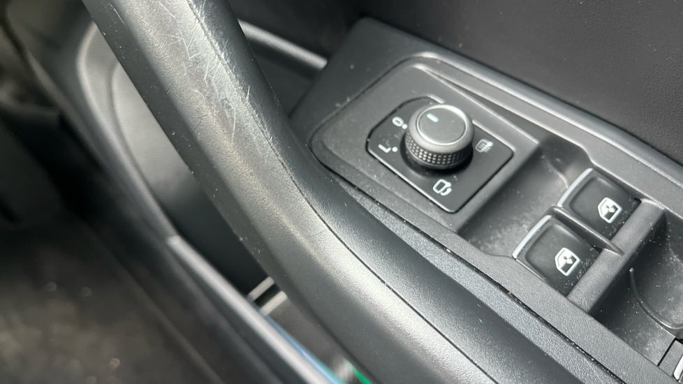 Used Volkswagen T-Roc 2023 for sale - 76575221: Photo 41