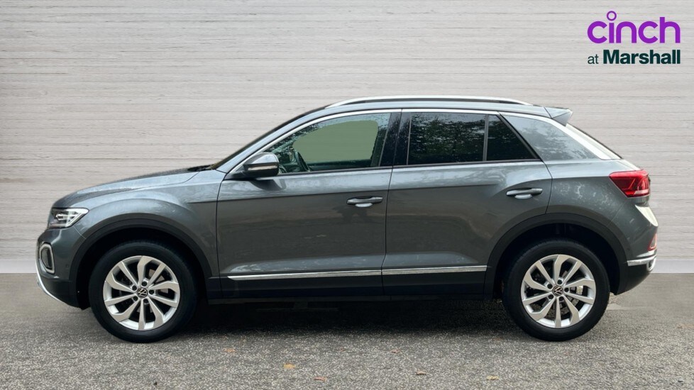 Used Volkswagen T-Roc 2023 for sale - 76575221: Photo 6
