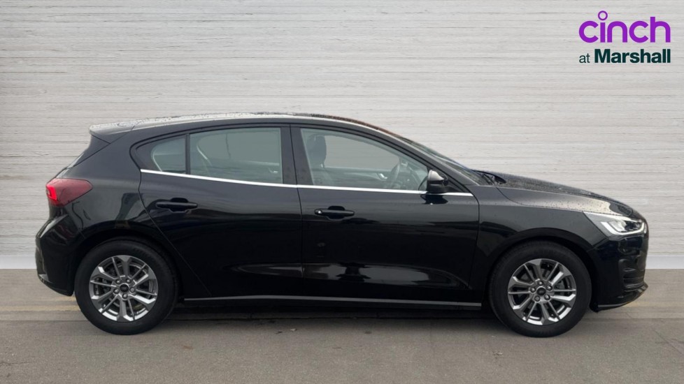 Used Ford Focus 2023 for sale - 76428154: Photo 2