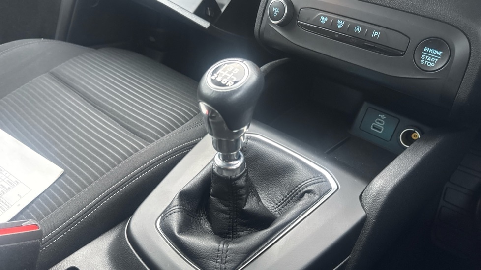 Used Ford Focus 2023 for sale - 76428154: Photo 30