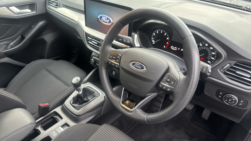 Used Ford Focus 2023 for sale - 76428154: Photo 9