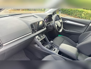 Used Skoda Karoq 2025 for sale - 76297430: Photo