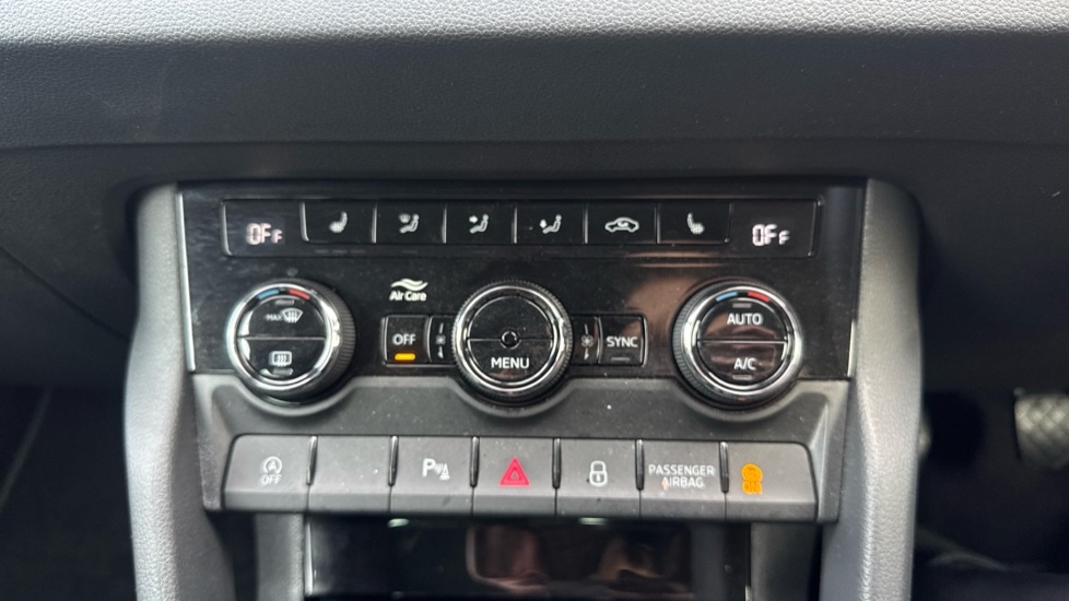 Used Skoda Karoq 2025 for sale - 76297430: Photo 32