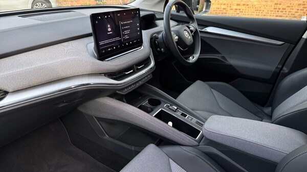 Used Skoda Enyaq 2024 for sale - 76092039: Photo 2