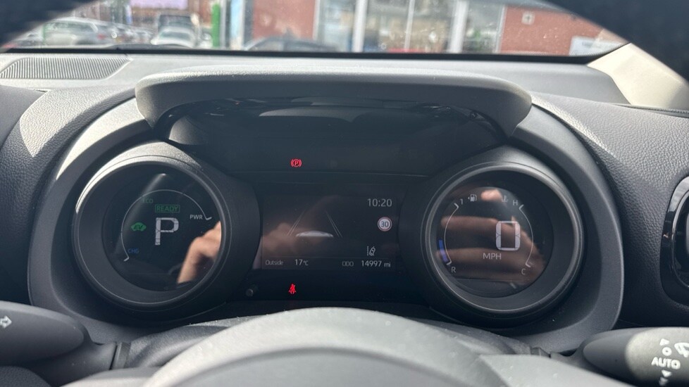 Used Toyota Yaris 2022 for sale - 75921906: Photo 13