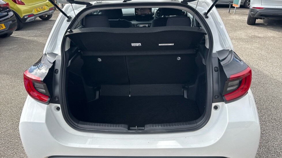 Used Toyota Yaris 2022 for sale - 75921906: Photo 15