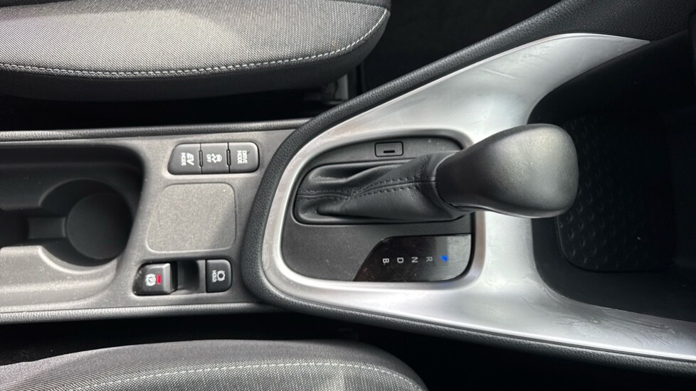 Used Toyota Yaris 2022 for sale - 75921906: Photo 26