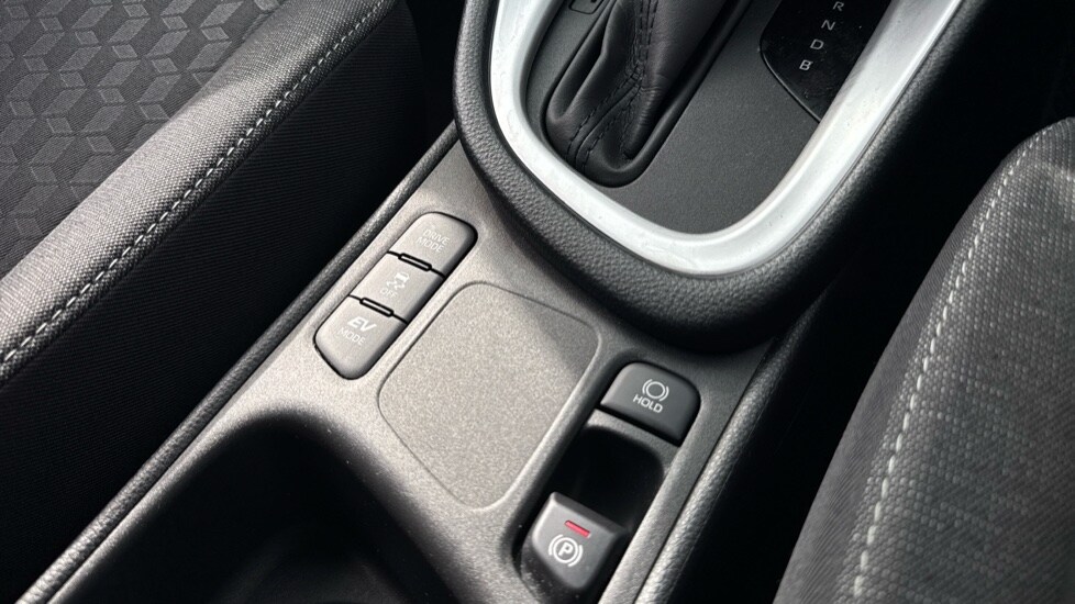 Used Toyota Yaris 2022 for sale - 75921906: Photo 27