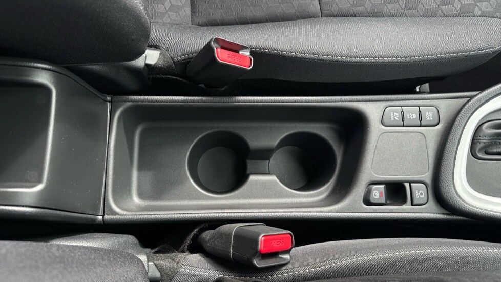 Used Toyota Yaris 2022 for sale - 75921906: Photo 39