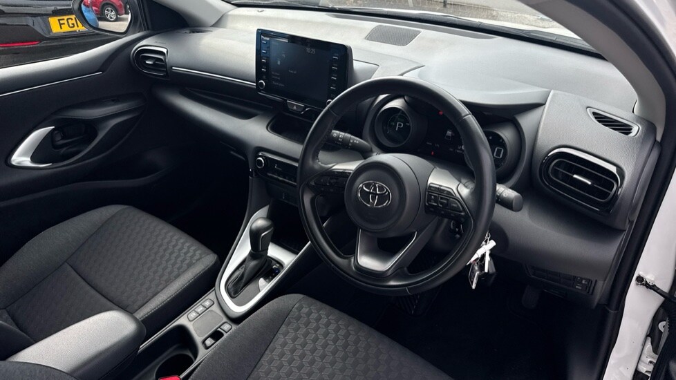 Used Toyota Yaris 2022 for sale - 75921906: Photo 9