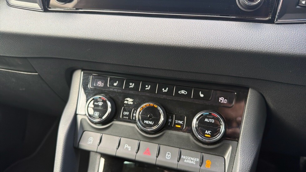 Used Skoda Karoq 2024 for sale - 76044524: Photo 31