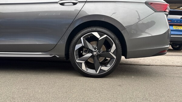 Used Skoda Superb 2025 for sale - 76178073: Photo 19