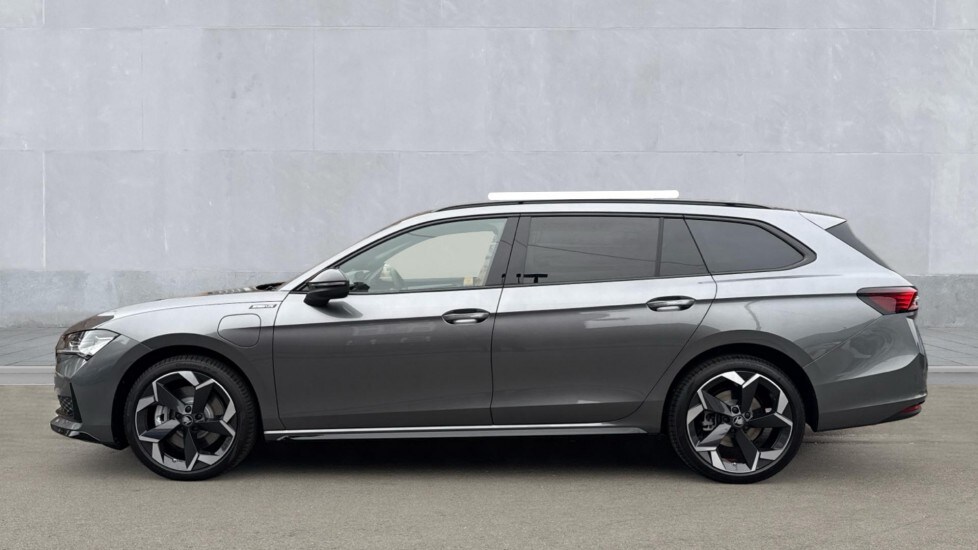 Used Skoda Superb 2025 for sale - 76178073: Photo 9