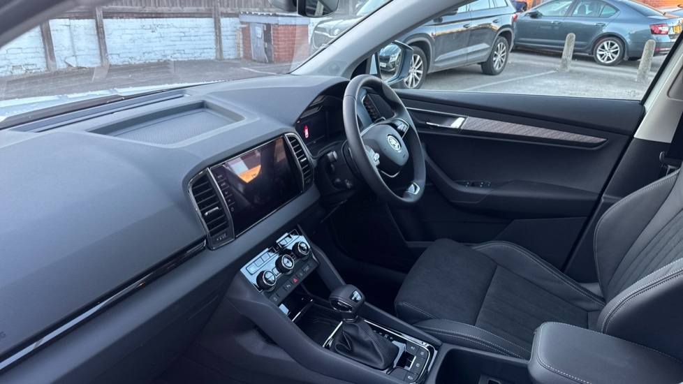 Used Skoda Karoq 2025 for sale - 76458739: Photo 2