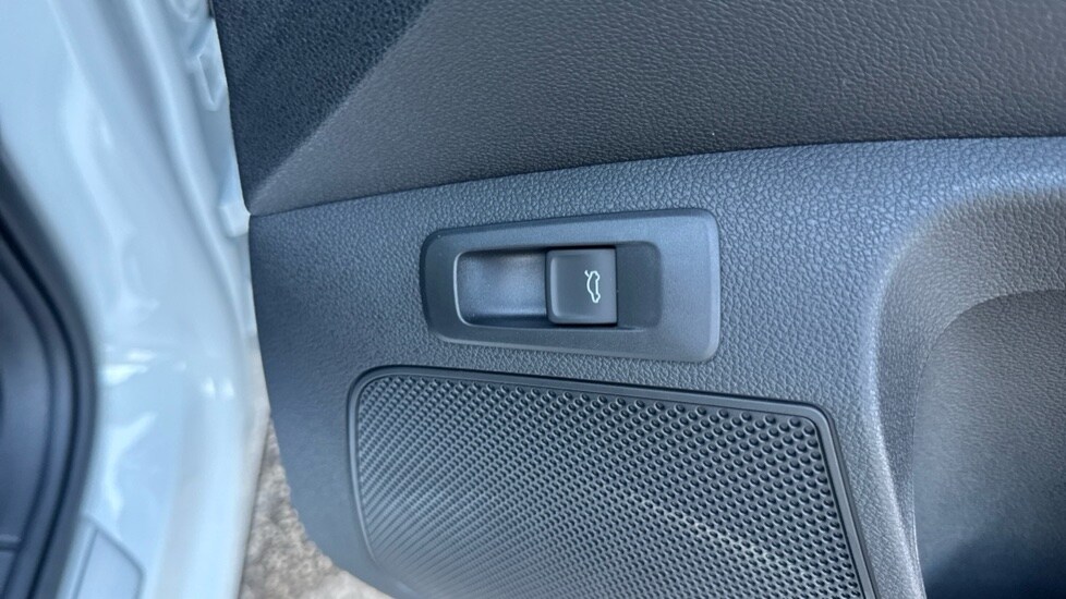 Used Skoda Karoq 2025 for sale - 76458739: Photo 30