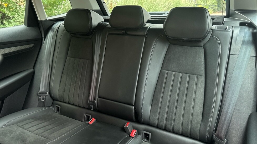 Used Skoda Karoq 2024 for sale - 76937520: Photo 15