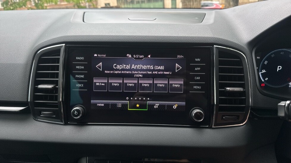 Used Skoda Karoq 2024 for sale - 76937520: Photo 25