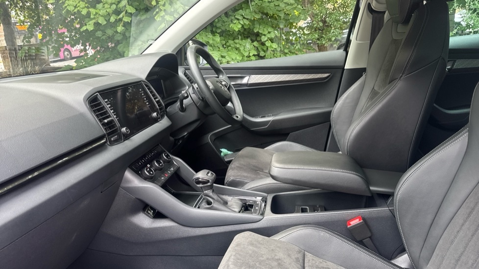 Used Skoda Karoq 2024 for sale - 76937520: Photo 28