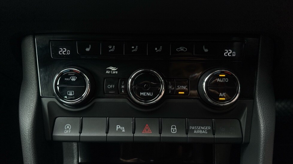 Used Skoda Karoq 2024 for sale - 76937520: Photo 33